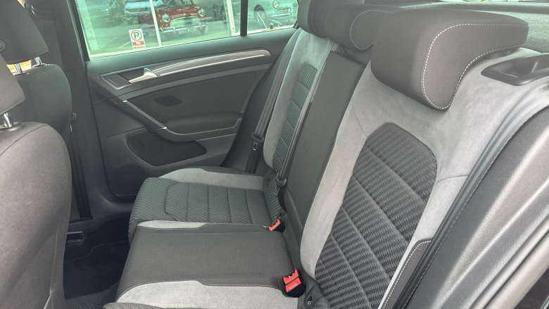 Volkswagen Golf 1.5 TSI EVO 150 R-Line Edition 5dr Petrol Hatchback